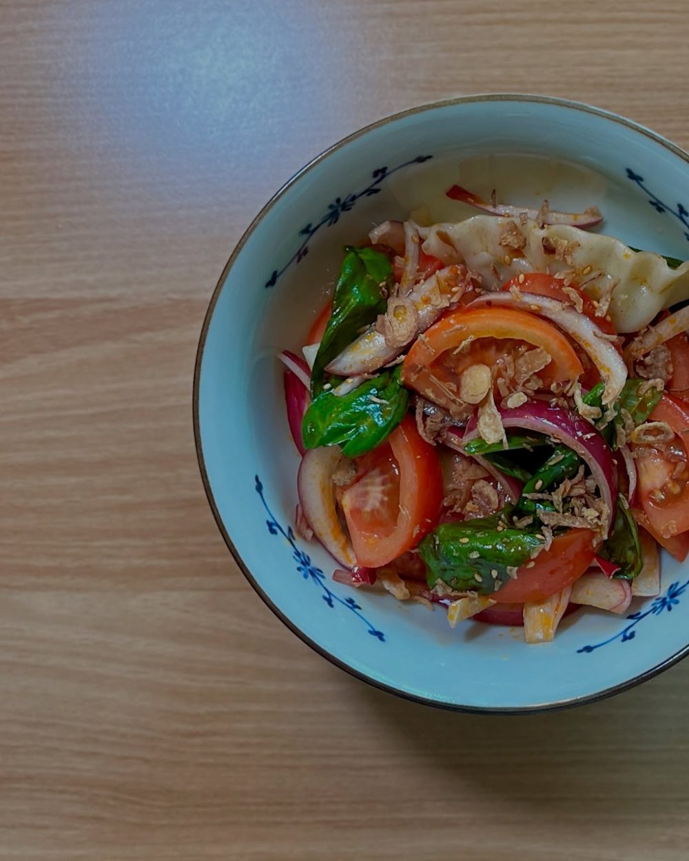 칠리 비네그레트로 매콤하게 만두 토마토 샐러드 3