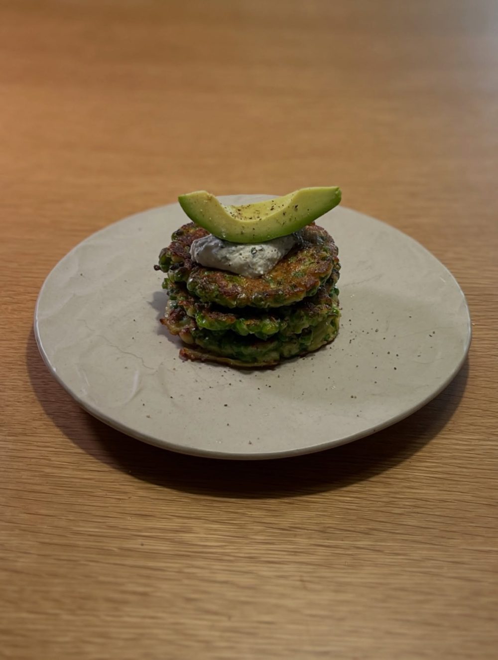 (기름에 튀기 듯 만들지는 못했지만,) 스페인식 완두콩 프리터 Green Pea Fritter 2