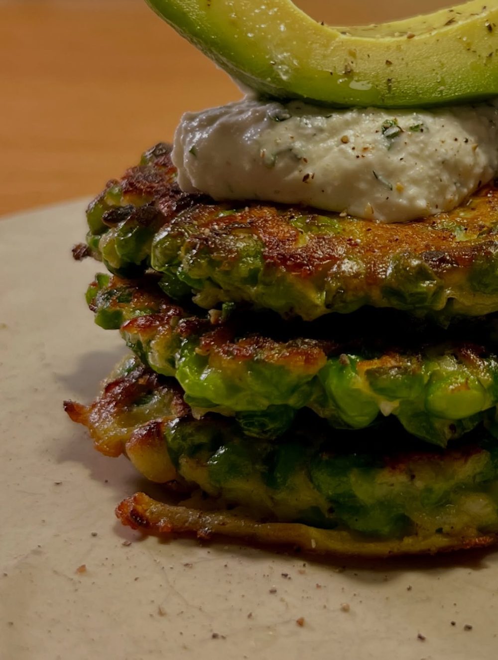 (기름에 튀기 듯 만들지는 못했지만,) 스페인식 완두콩 프리터 Green Pea Fritter 3