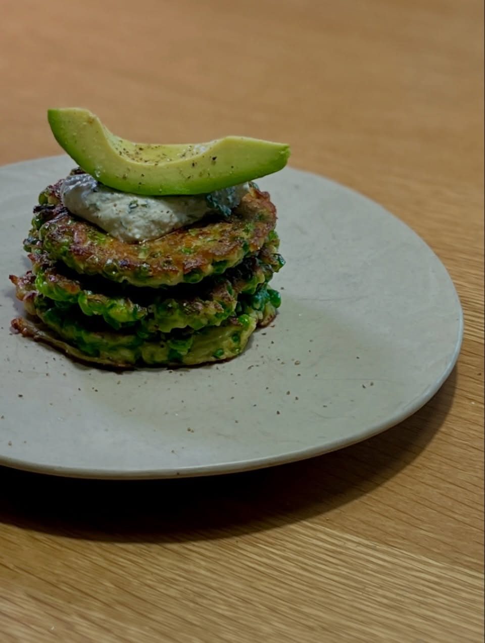 (기름에 튀기 듯 만들지는 못했지만,) 스페인식 완두콩 프리터 Green Pea Fritter 4