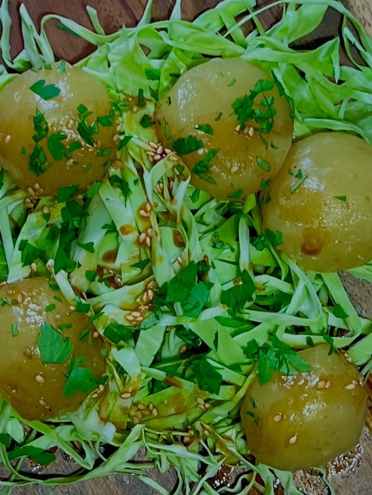 , 소스는 100kcal 정도 된다. 명절이니 여럿이서 나누어 먹자. 2