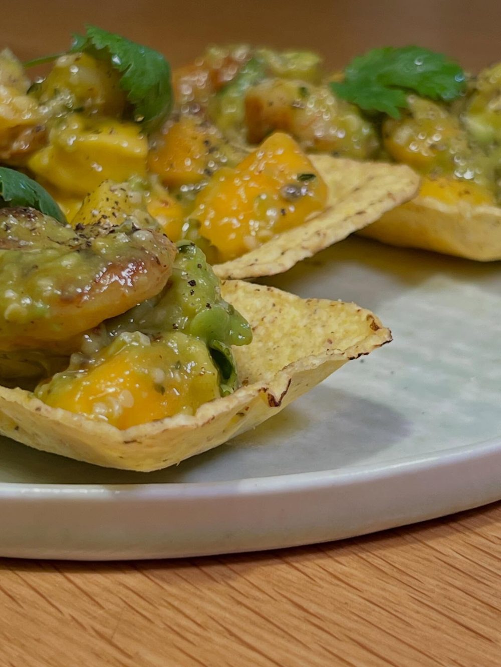 망고 쉬림프 샐러드를 얹은 타코 보트 Mango Shrimp Taco Boat 5