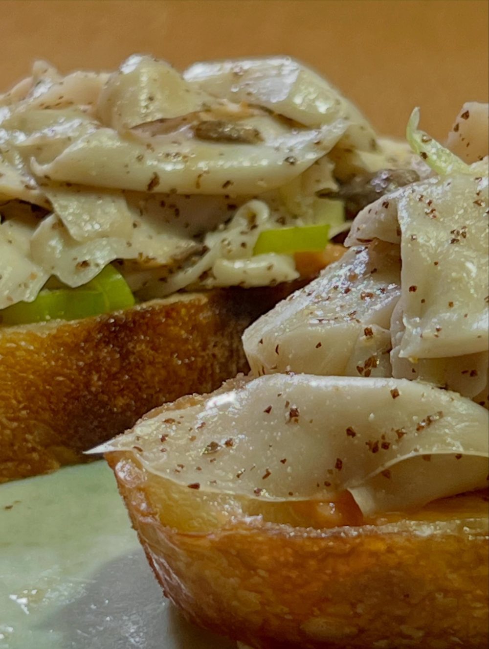 사워도우 치아바타 토스트 Caviar & King Oyster Mushroom Sourdough Ciabat 2