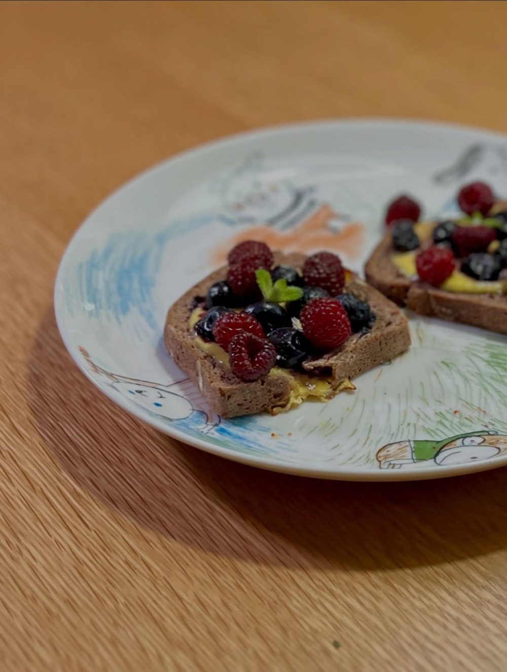 커스터드 더블베리 토스트 Custard Double Berries Toast 3