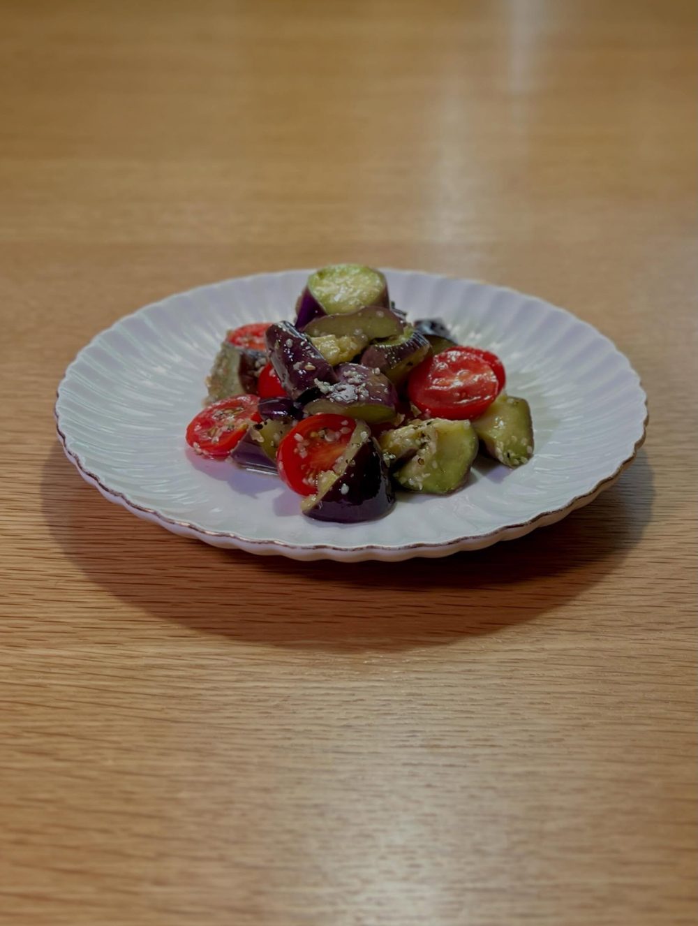 가지 토마토 샐러드