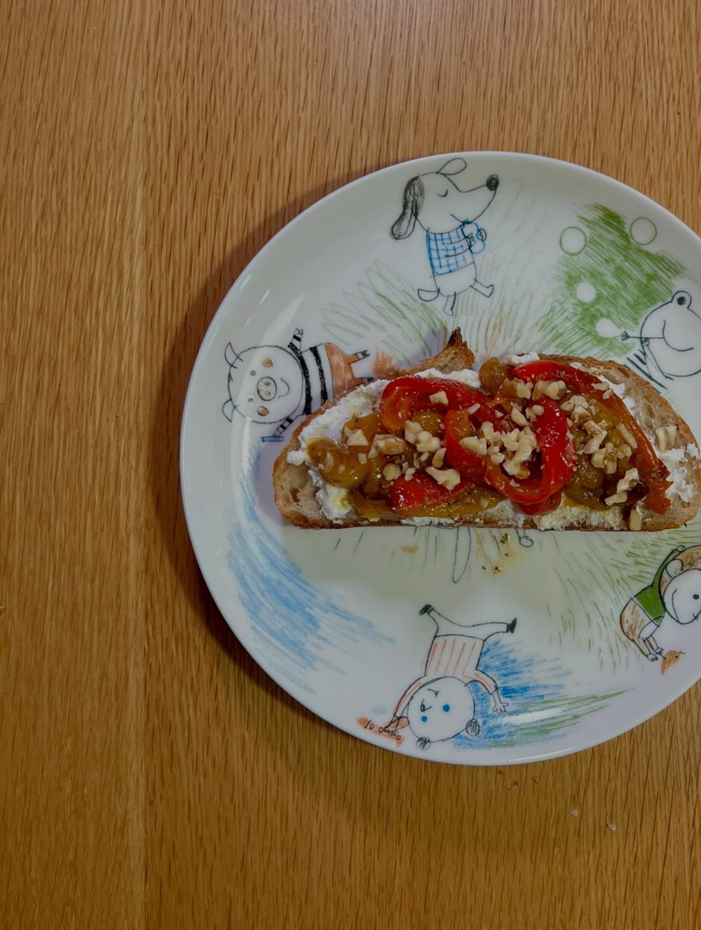 사워도우 토스트 Sourdough Toast with Marinated Paprika