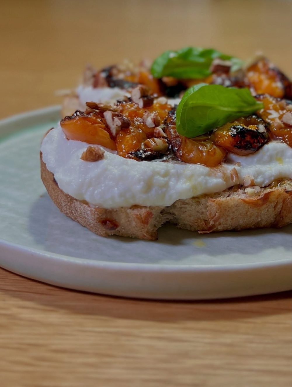 살구 리코타 깜빠뉴 Apricot Ricotta Campagne