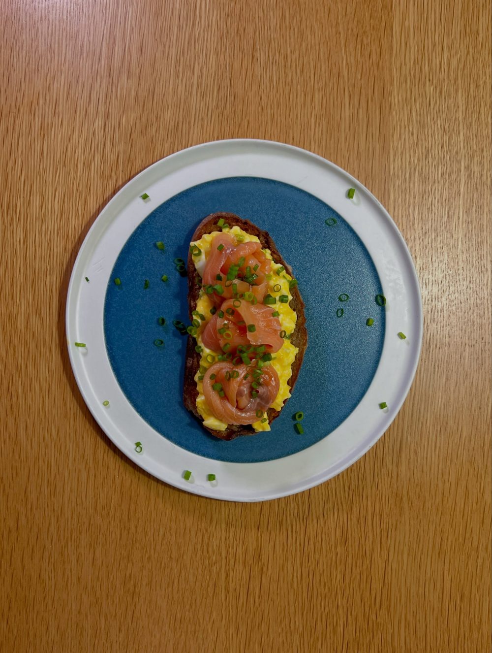 훈제연어 사워도우 토스트 Smoked Salmon Sourdough Toast 4