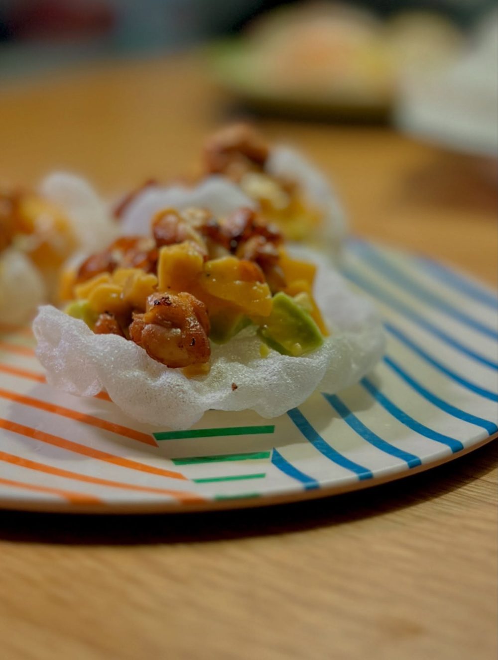 망고 아보카도 템페 크리스피 롤 Mango Avocado Tempeh Crispy Roll 4