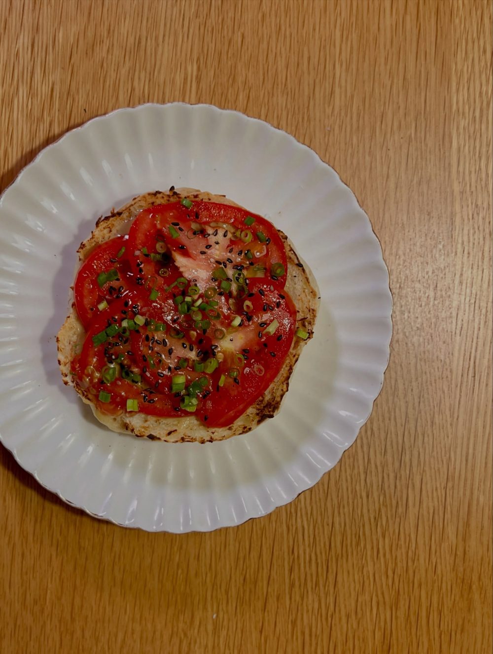 타히니 토마토 베이글 Tahini Tomato Bagel 탕종 발효 덕분에 쫄깃함은 사라지고 부드러운 식감만 3