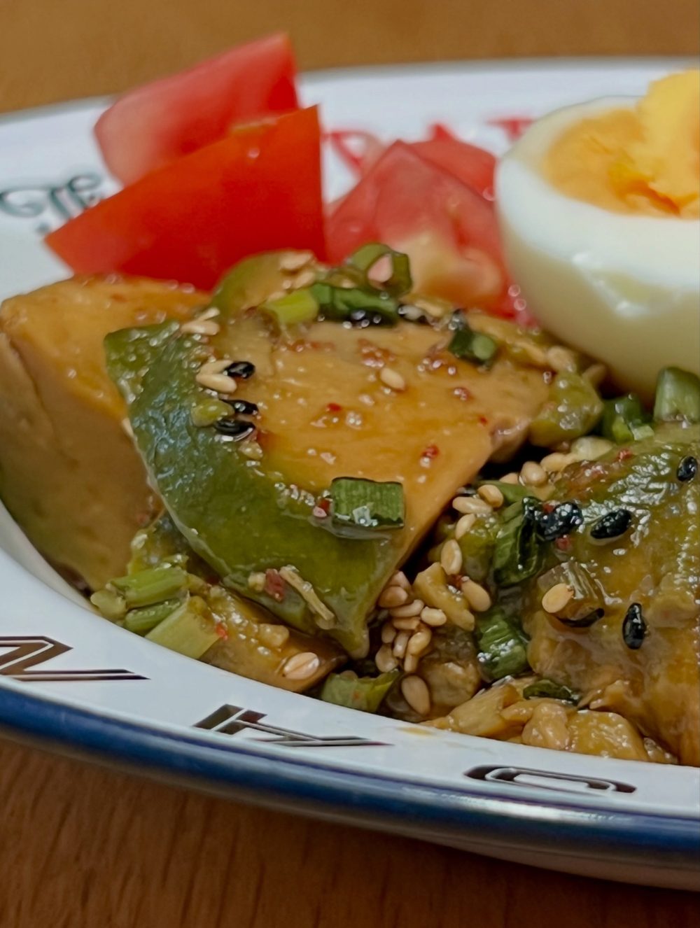 간장 드레싱에 마리네이드 한 아보카도 냉소바 Soy-Marinated Avocado Cold Soba 2