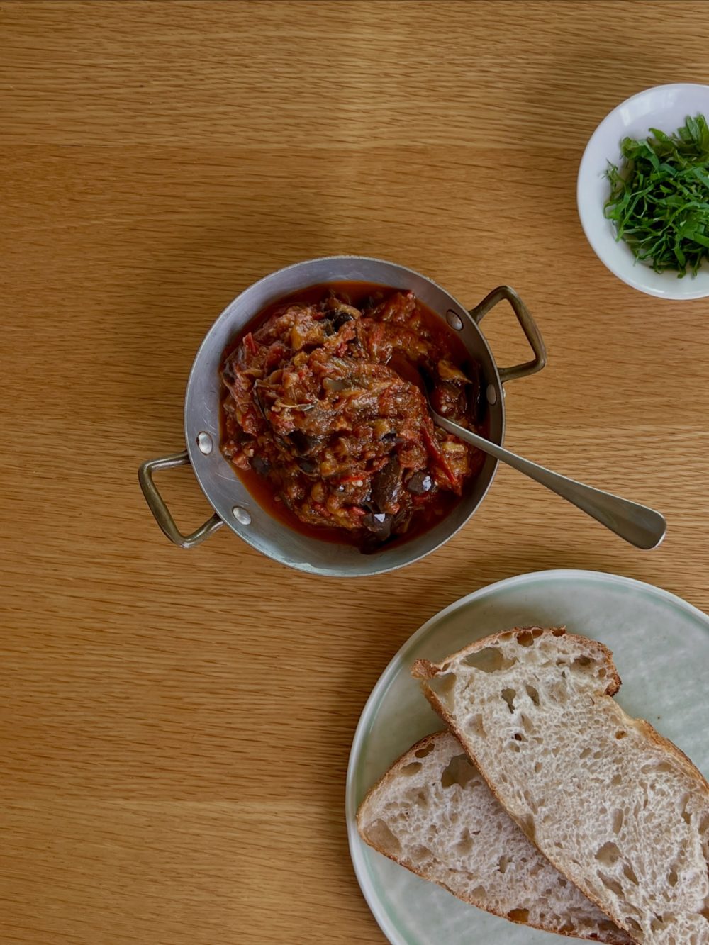 모로코 스타일 토마토가지 딥 + 사워도우