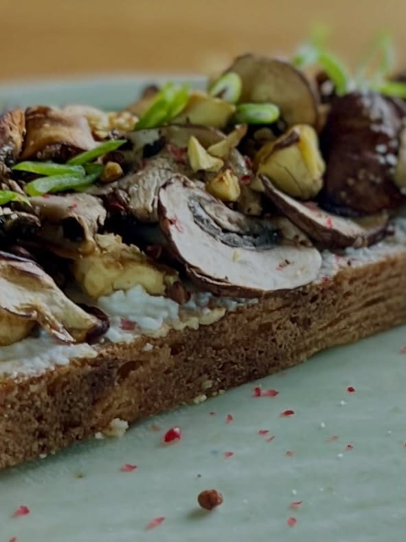 Chestnut Button Mushroom Truffle Toast 4