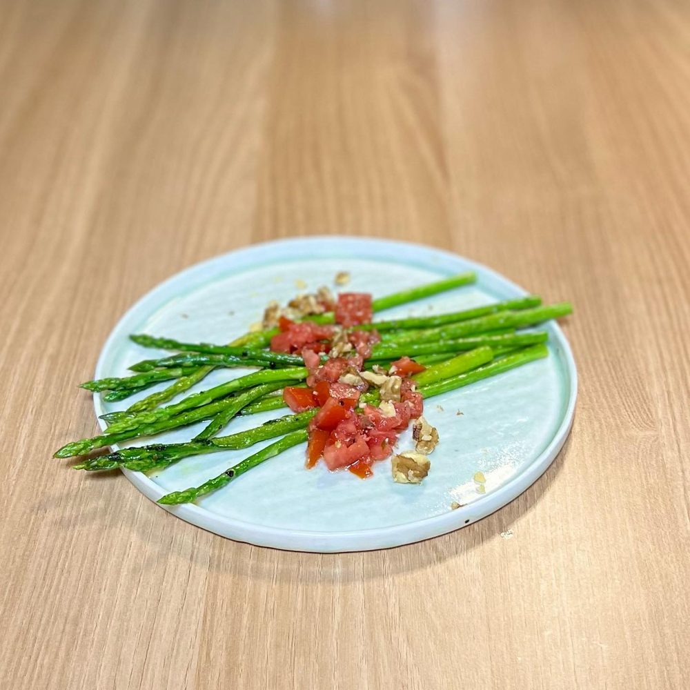 수퍼마리오브라더스 아스파라거스샐러드 토마토 2