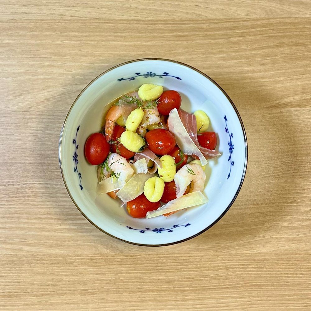 졸업 뇨끼샐러드 토마토
