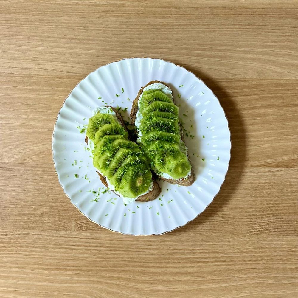 토스트 키위토스트