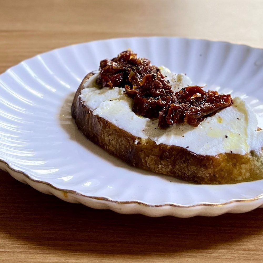 리코타치즈드라이드토마토토스트 드라이드토마토 2