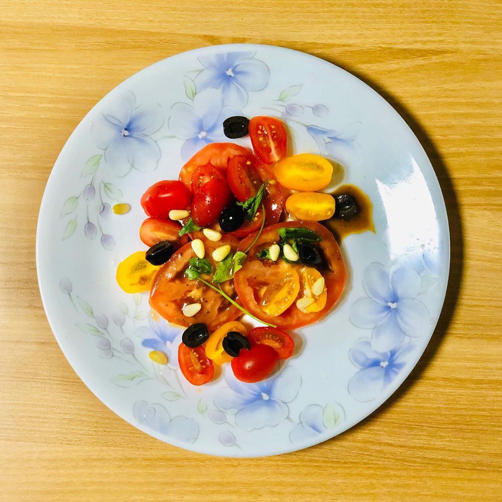 토마토샐러드 올리브 오늘의조식